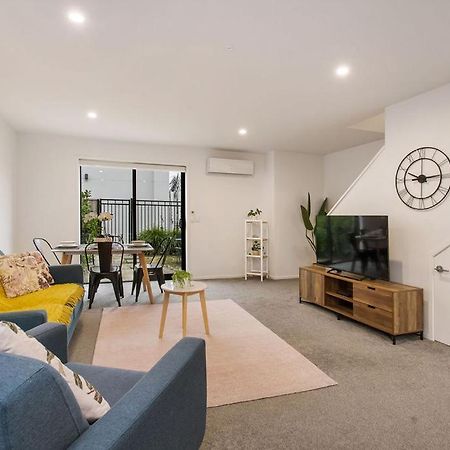 Light & Spacious 2Bdrm Townhouse Off Street Park Christchurch Exterior photo